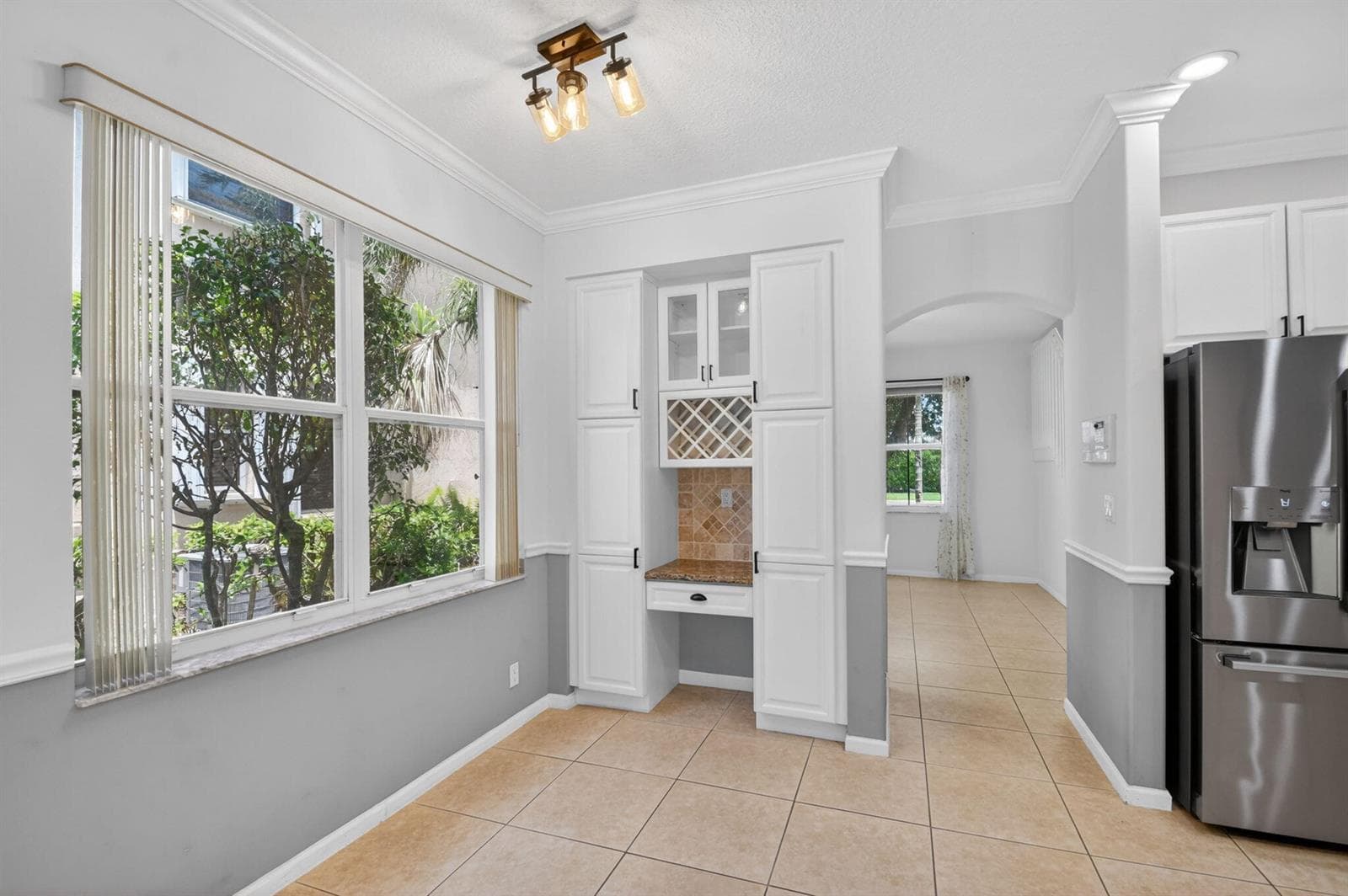6283 Shadow Tree Lane photo 9