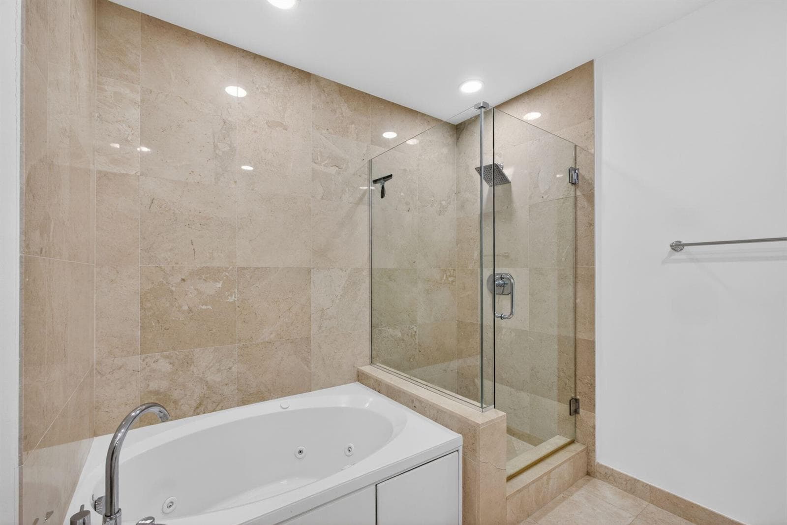 550 Okeechobee Boulevard Uph-04 photo 22