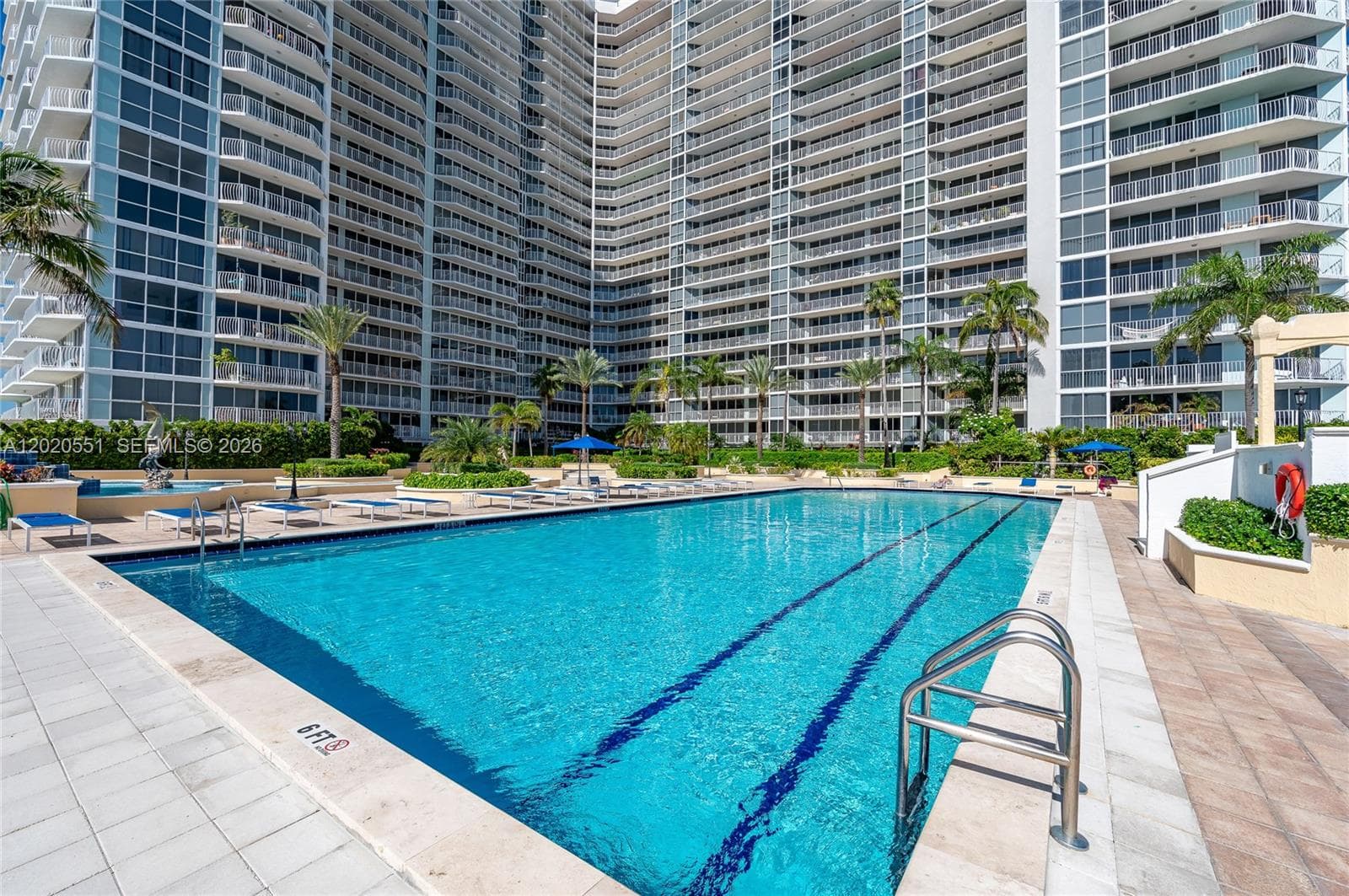 7601 E Treasure Dr 623 photo 25