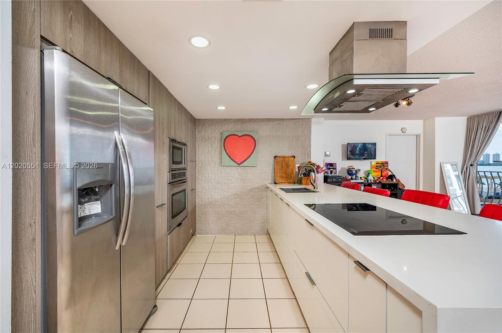 7601 E Treasure Dr 623 photo 7