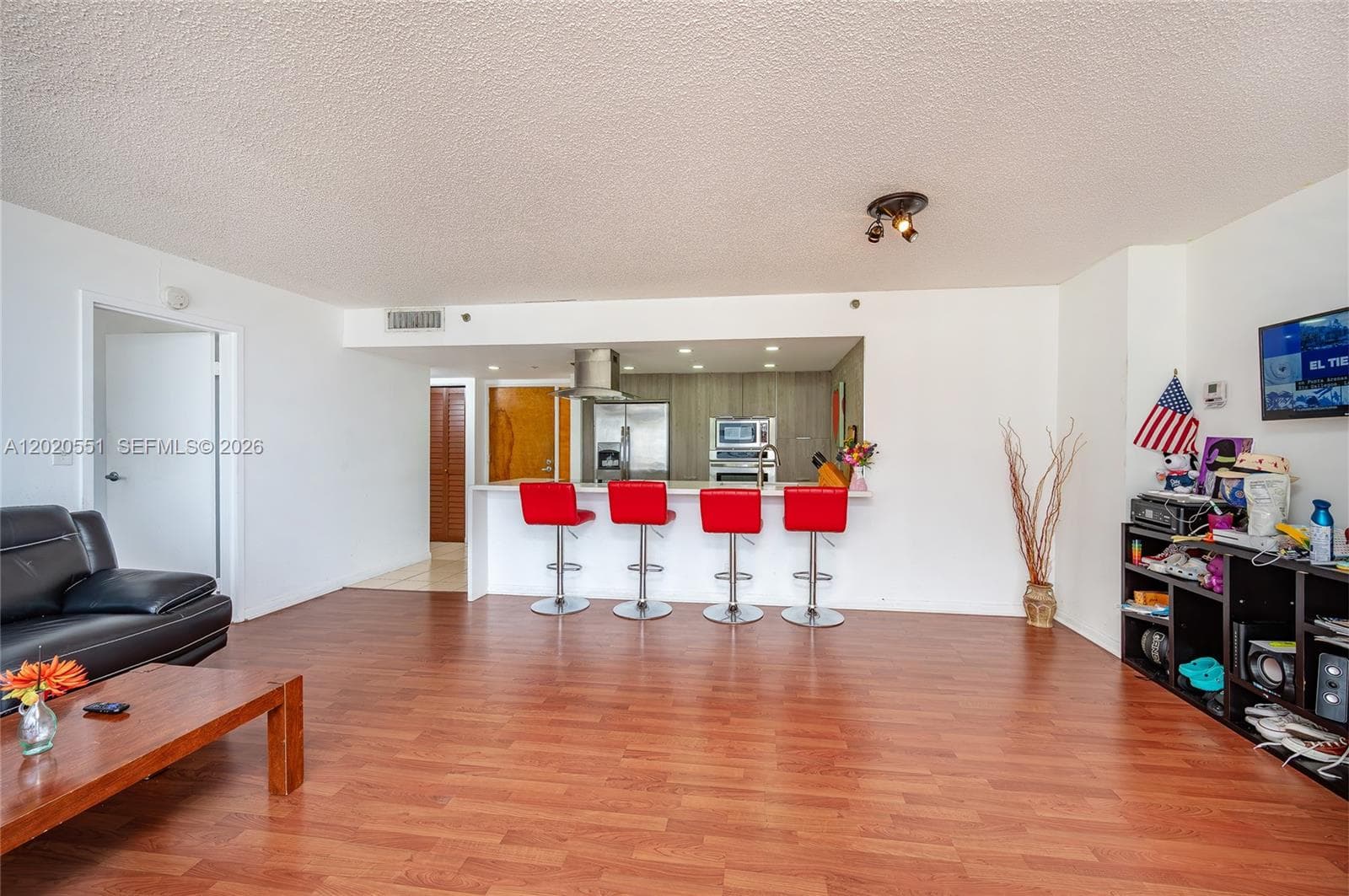 7601 E Treasure Dr 623 photo 10