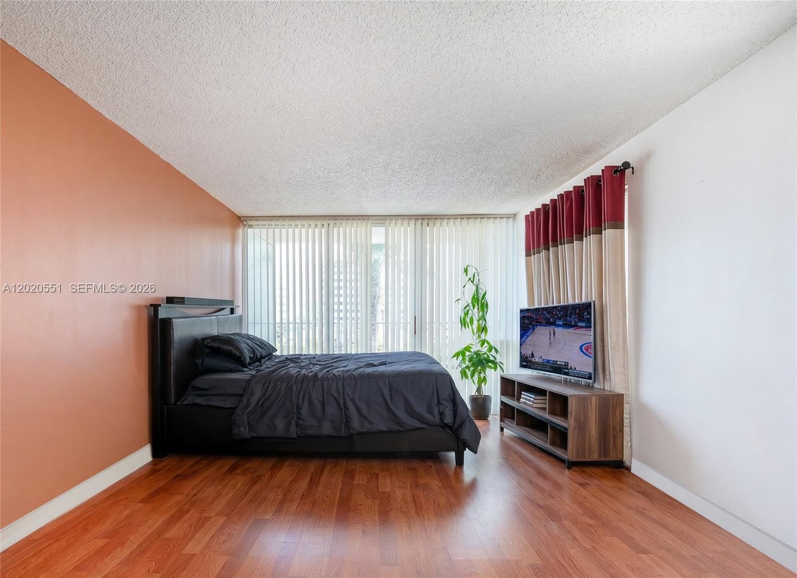 7601 E Treasure Dr 623 photo 15