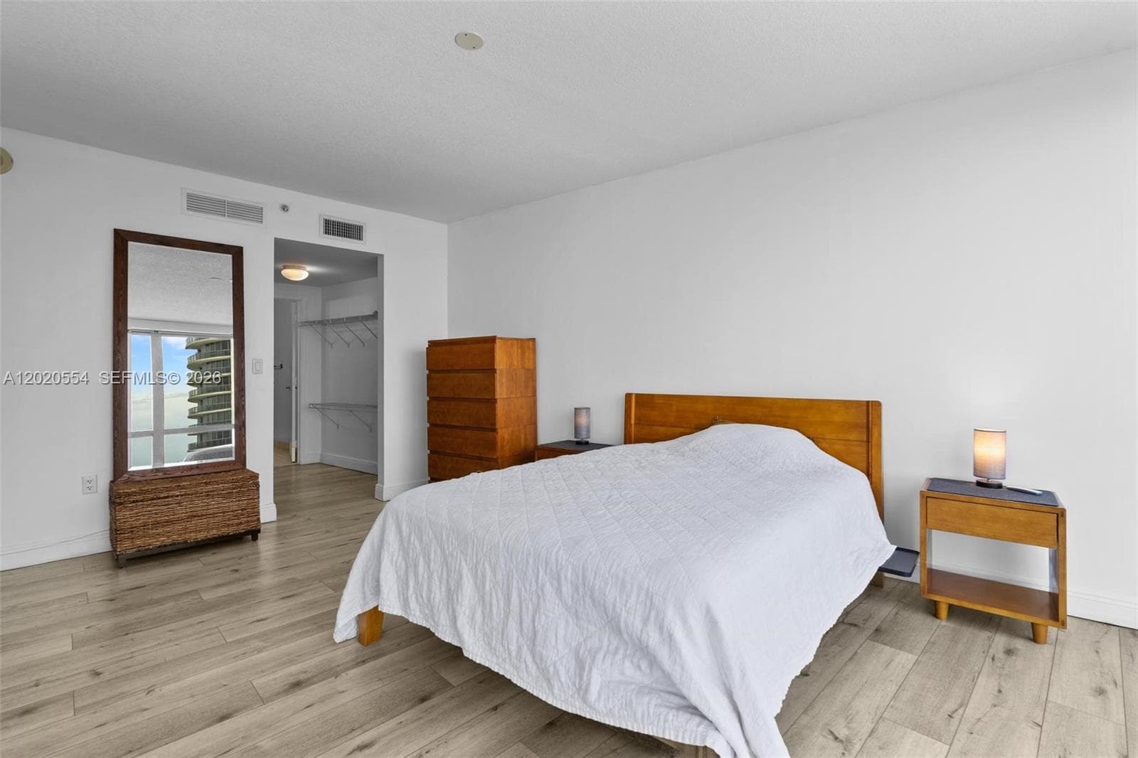 1750 Bayshore Dr 4901 photo 23