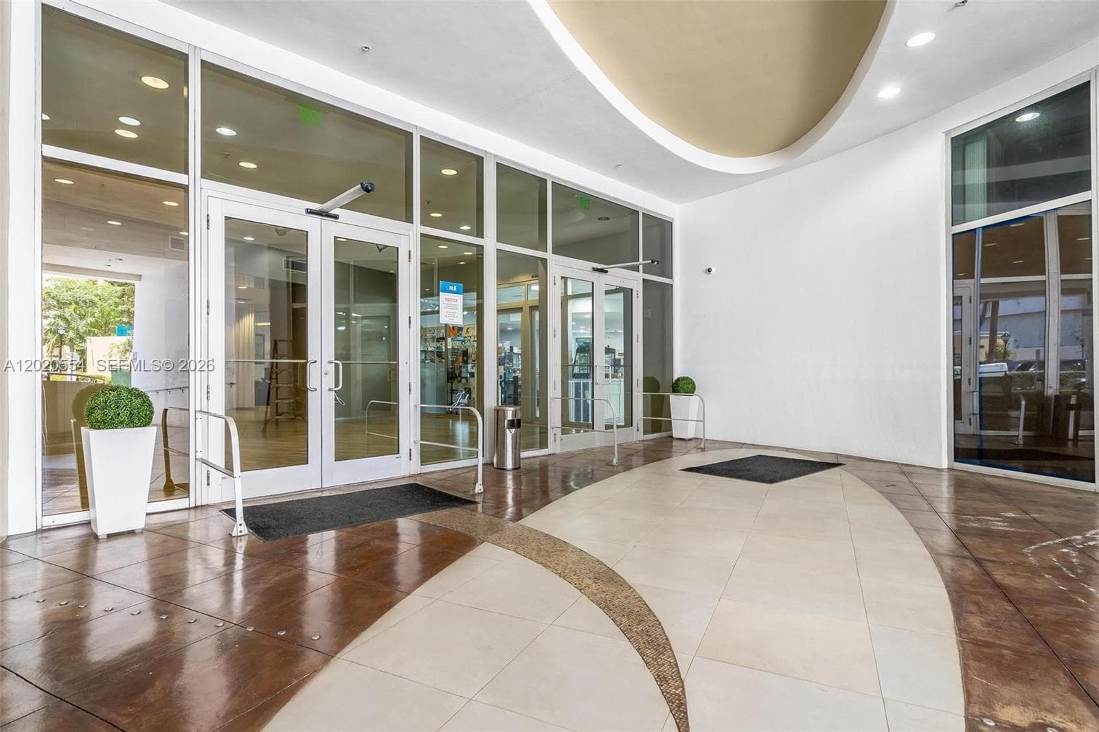 1750 Bayshore Dr 4901 photo 20