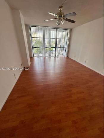 800 Parkview Dr 406 photo 11