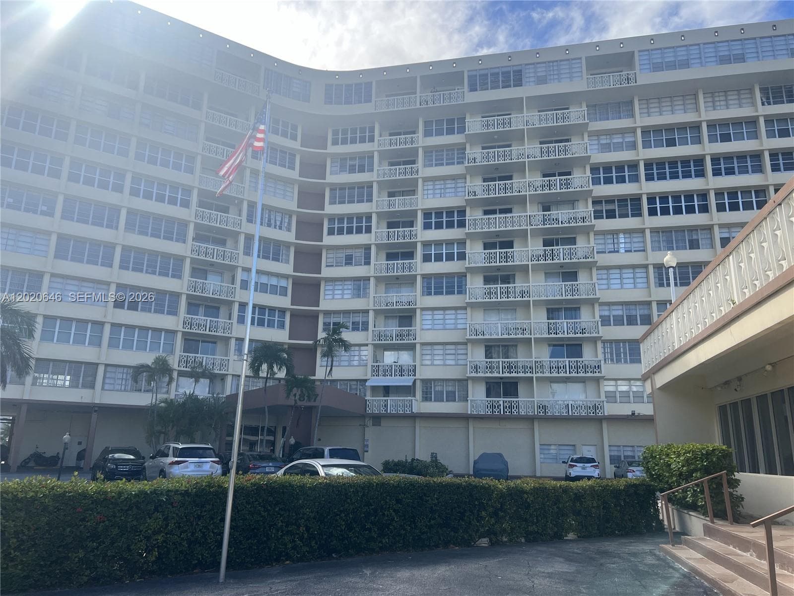 1817 S Ocean Dr 718 photo 1