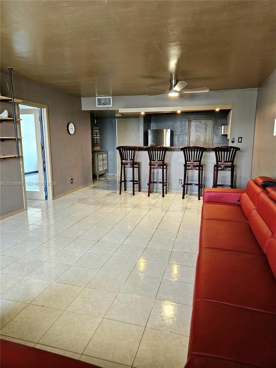 1817 S Ocean Dr 718 photo 5