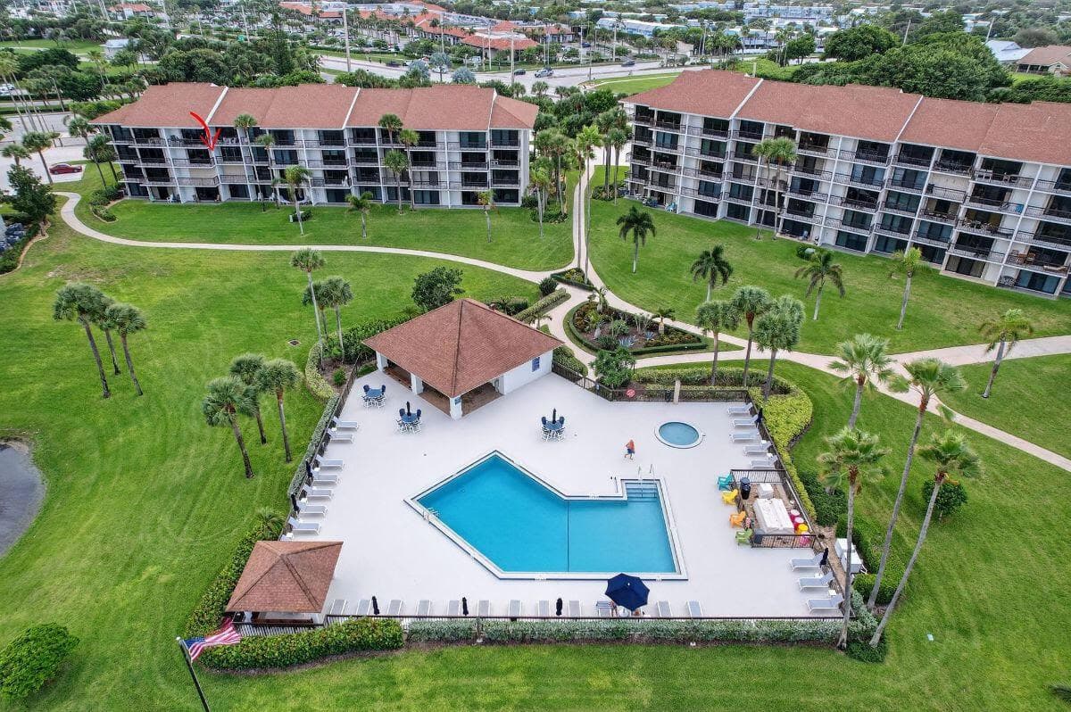 501 S Seas Drive 305 photo 3