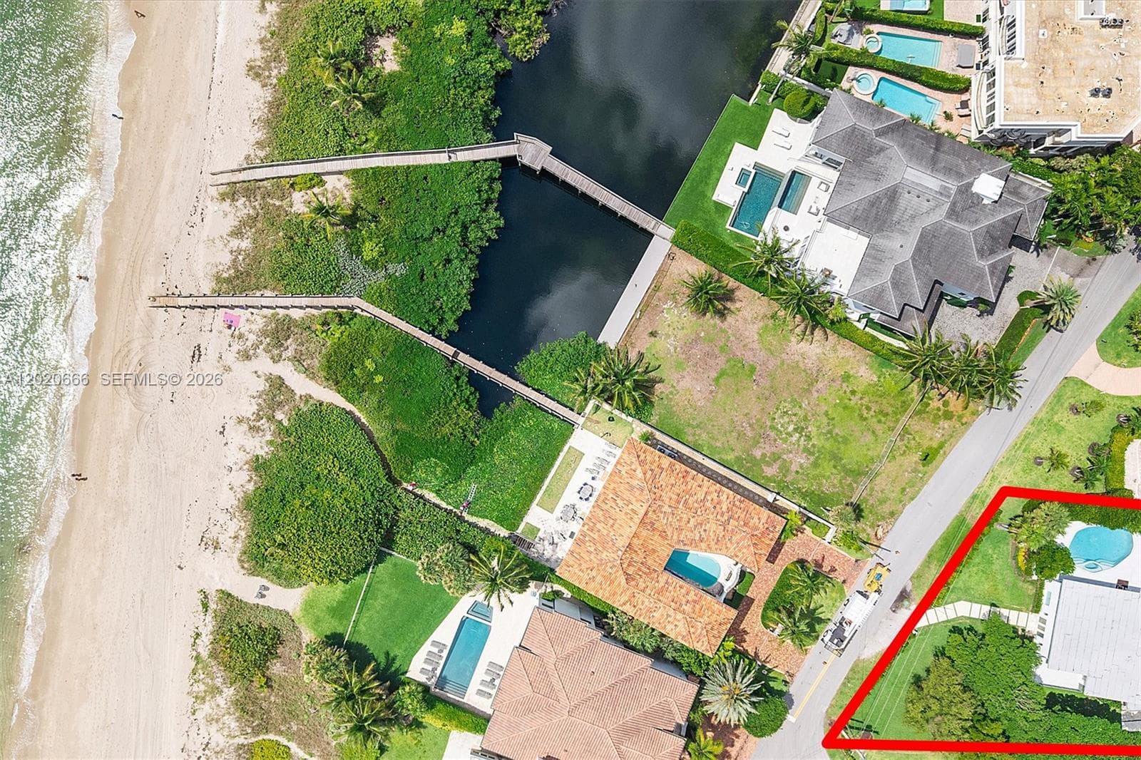 1903 Bay Dr photo 5