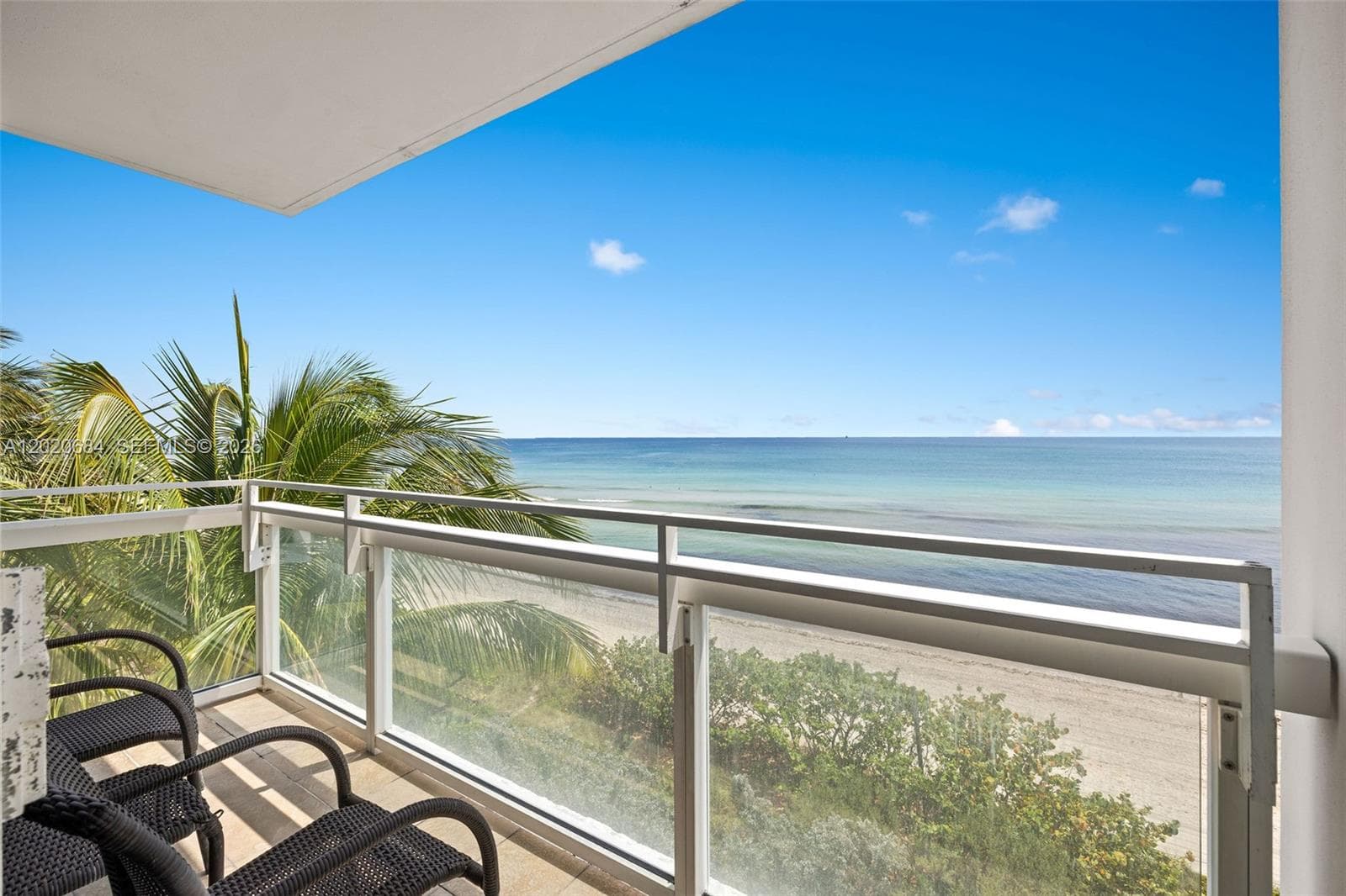 6801 Collins Ave 417 photo 2