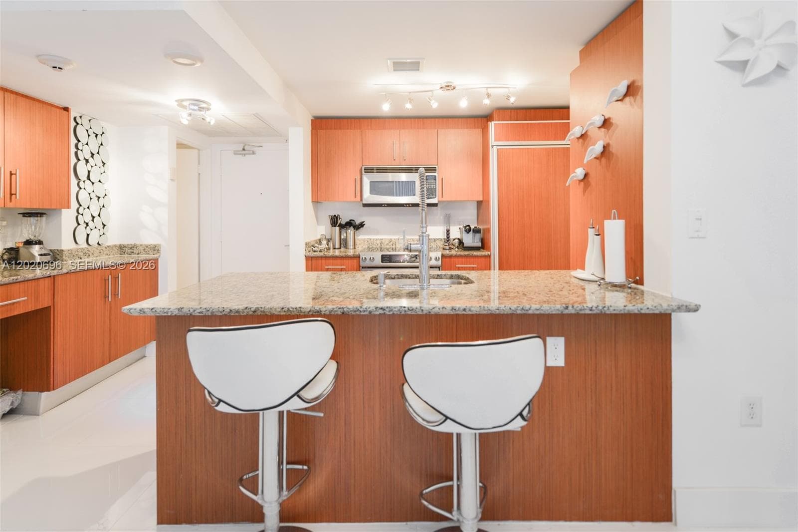 10275 Collins Ave 307 photo 2
