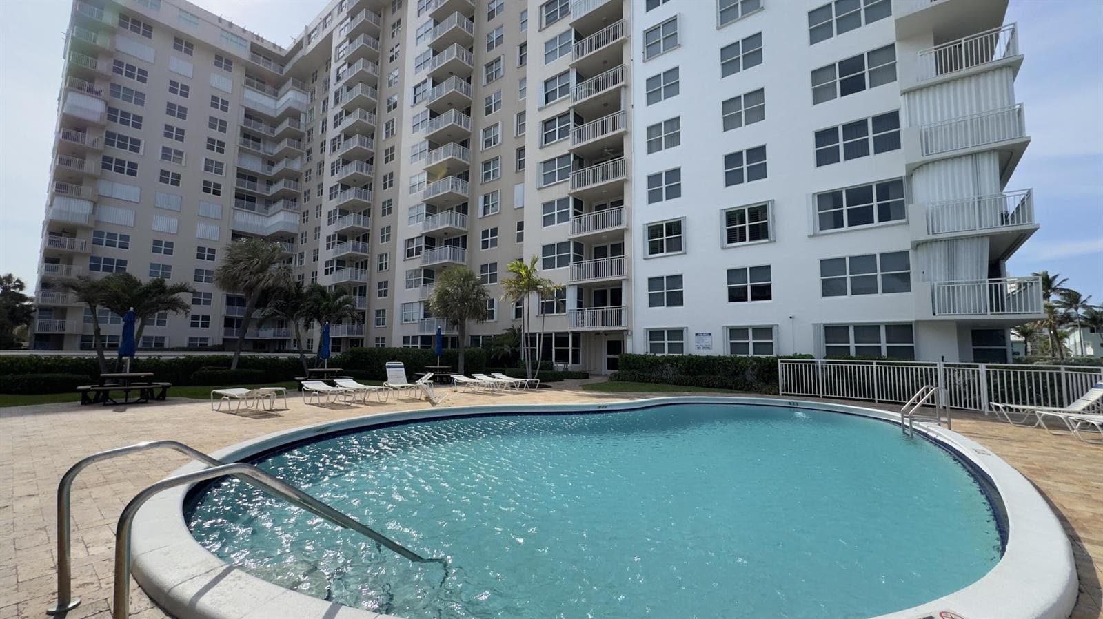 5200 N Ocean Boulevard 511a photo 3