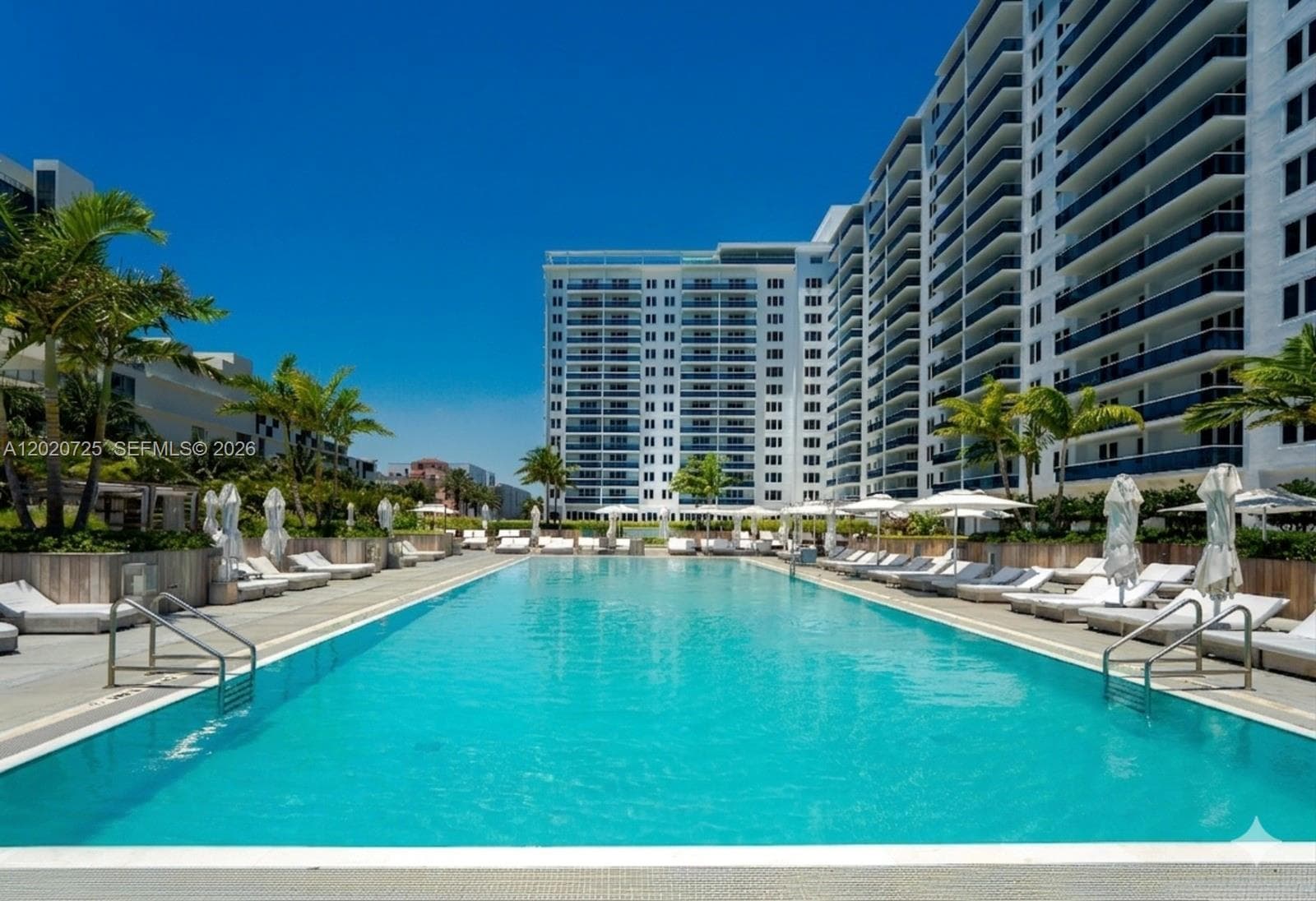 2301 Collins Ave 804 photo 2