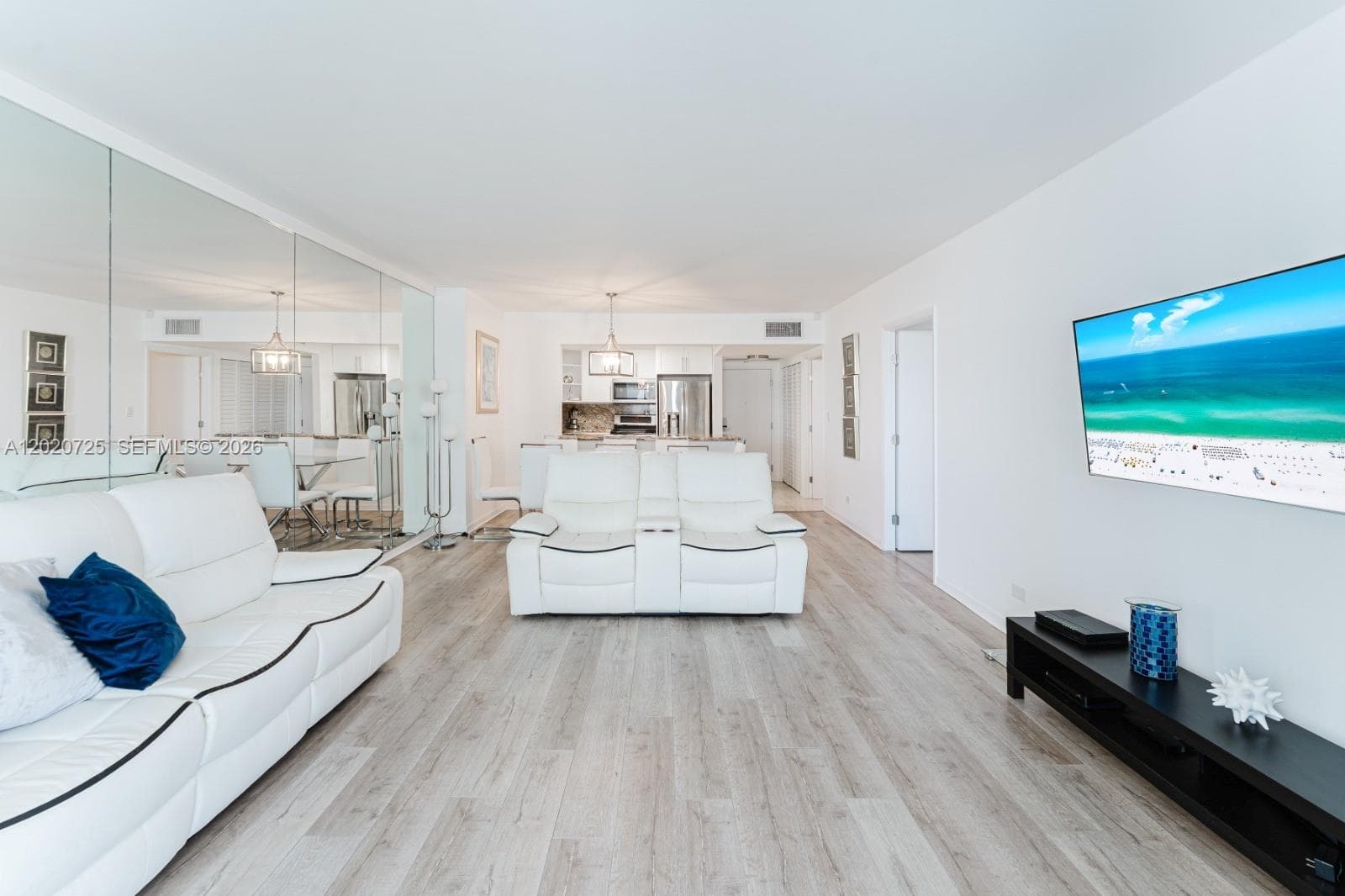 2301 Collins Ave 804 photo 7