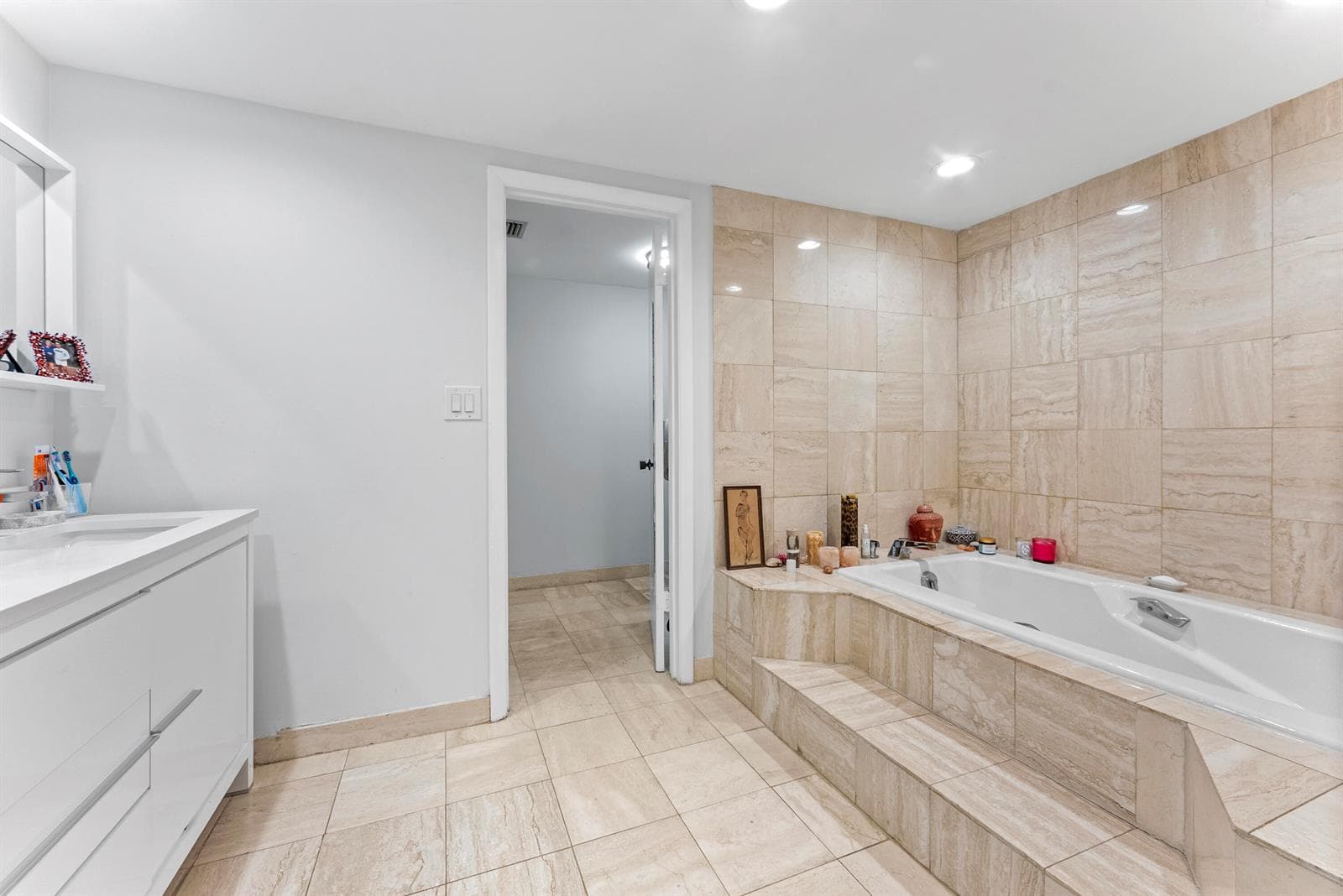 2155 S Ocean Boulevard 11 photo 19
