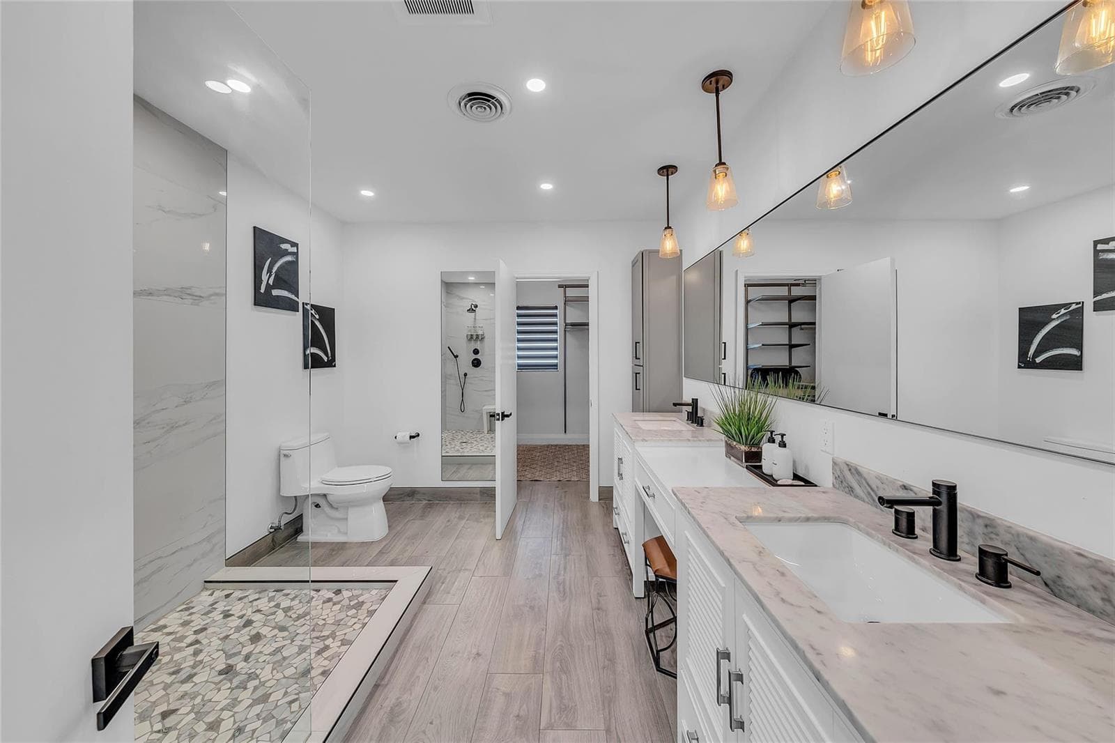 3108 NE 42nd Court photo 8