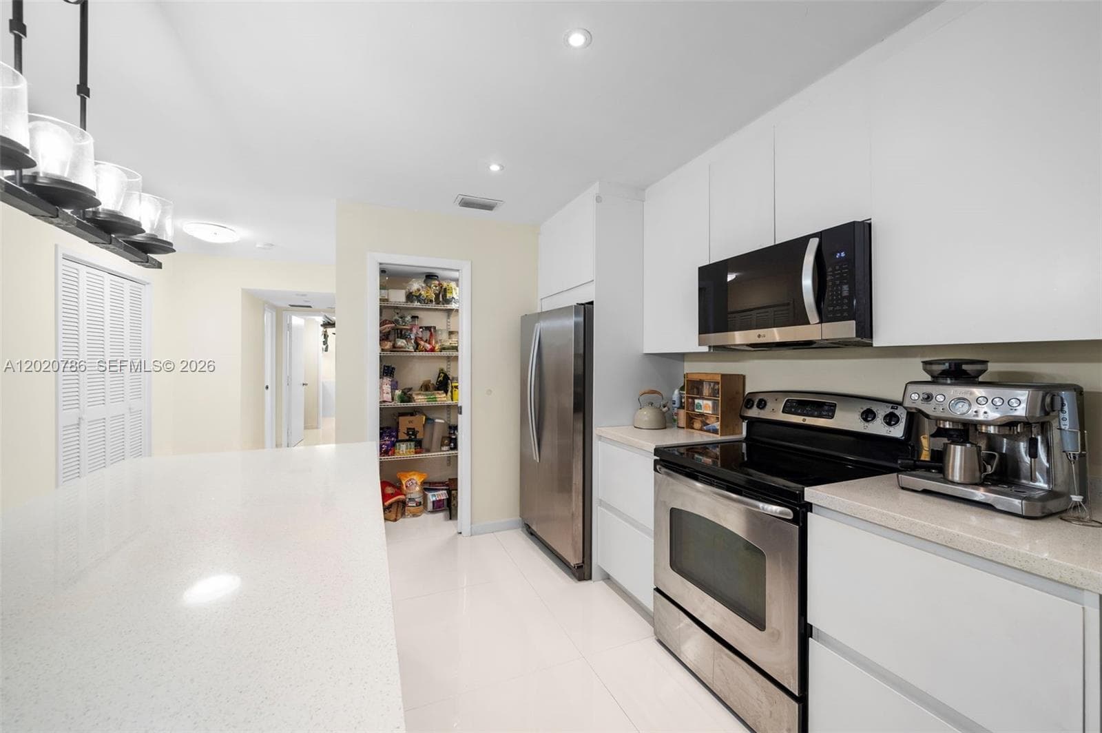 1330 NE 105th St 301 photo 6