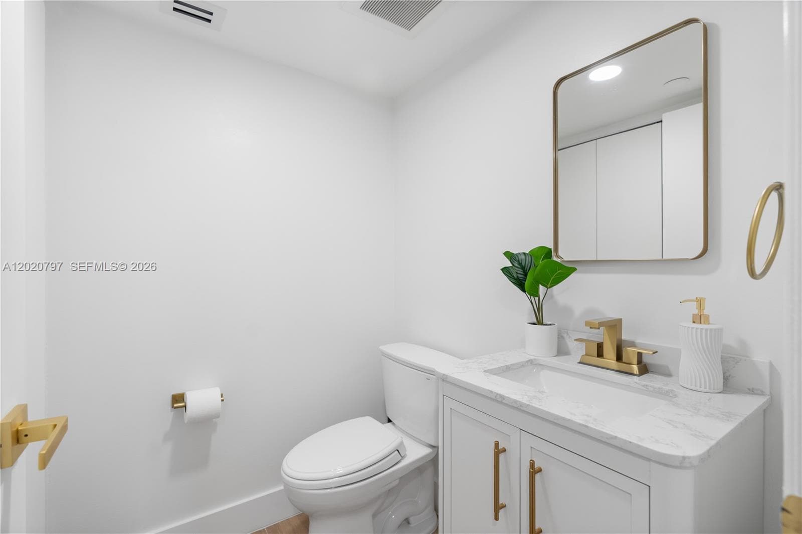 19101 36th Ct 402 photo 22