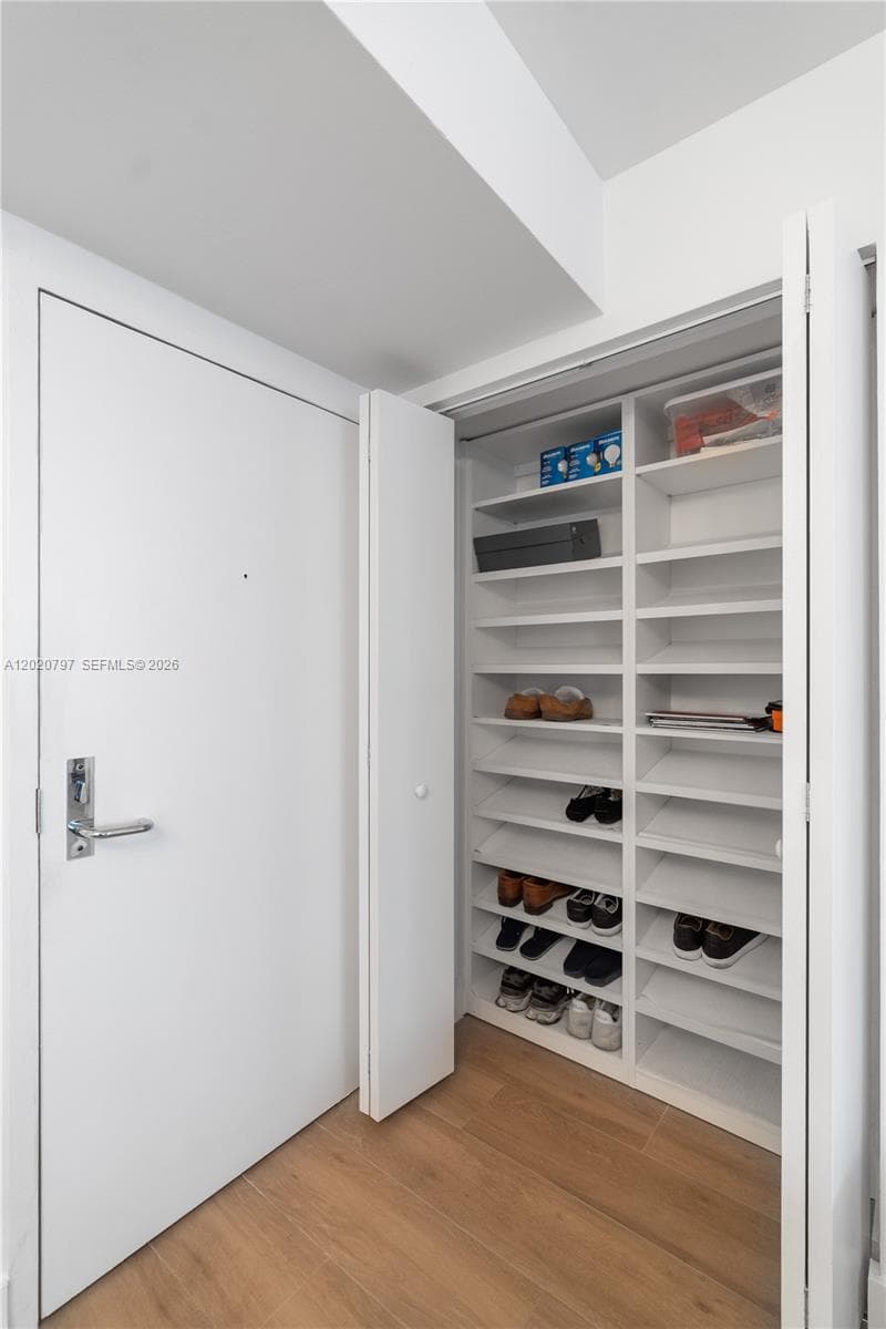 19101 36th Ct 402 photo 24