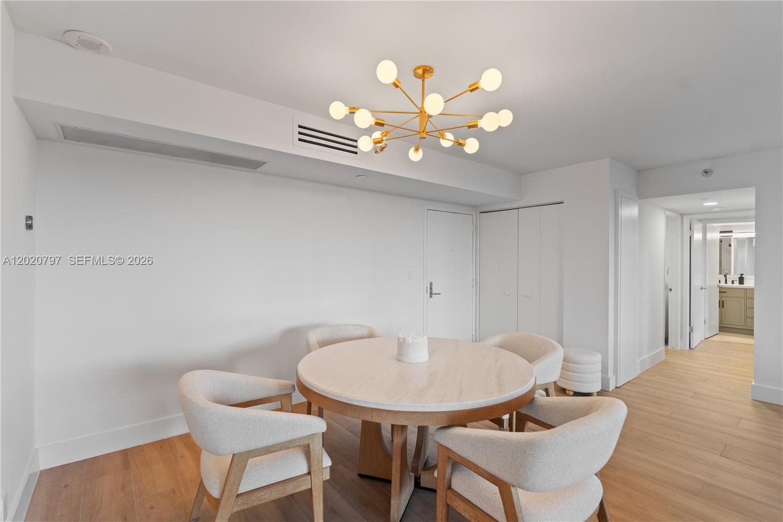 19101 36th Ct 402 photo 10