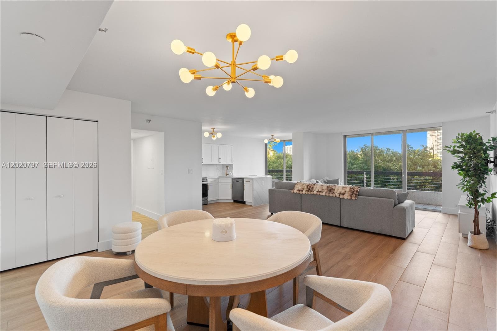 19101 36th Ct 402 photo 11
