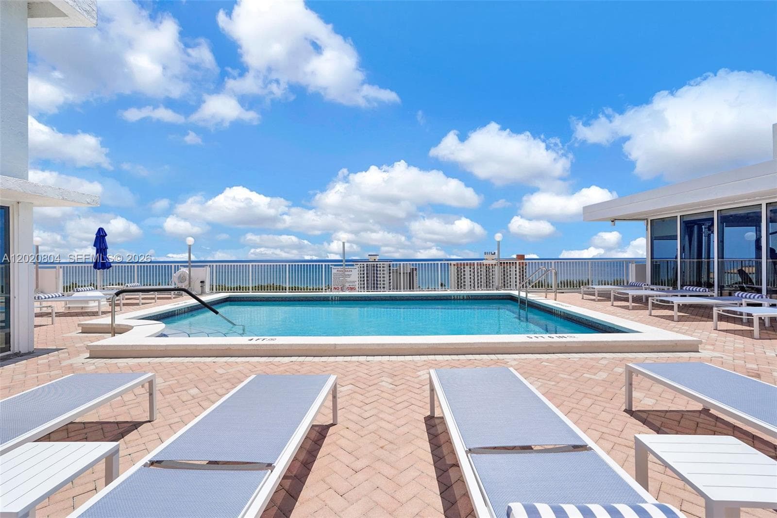 2800 Sunrise Blvd 17E photo 7