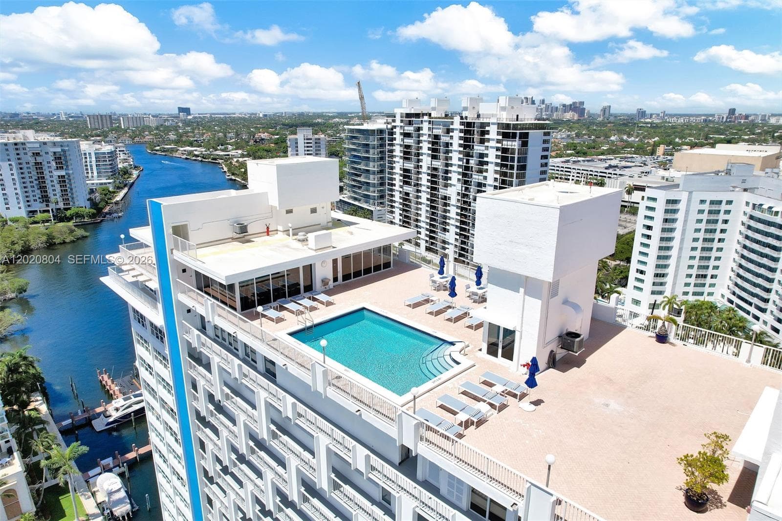 2800 E Sunrise Blvd 17E photo 3