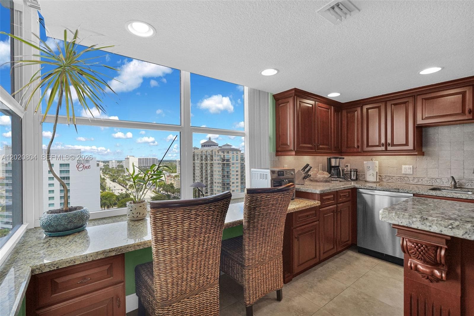 2800 Sunrise Blvd 17E photo 25