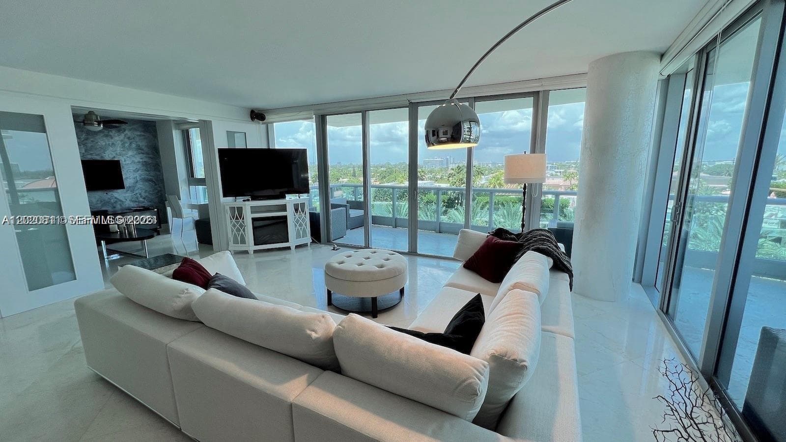 9401 Collins Ave 603 photo 3