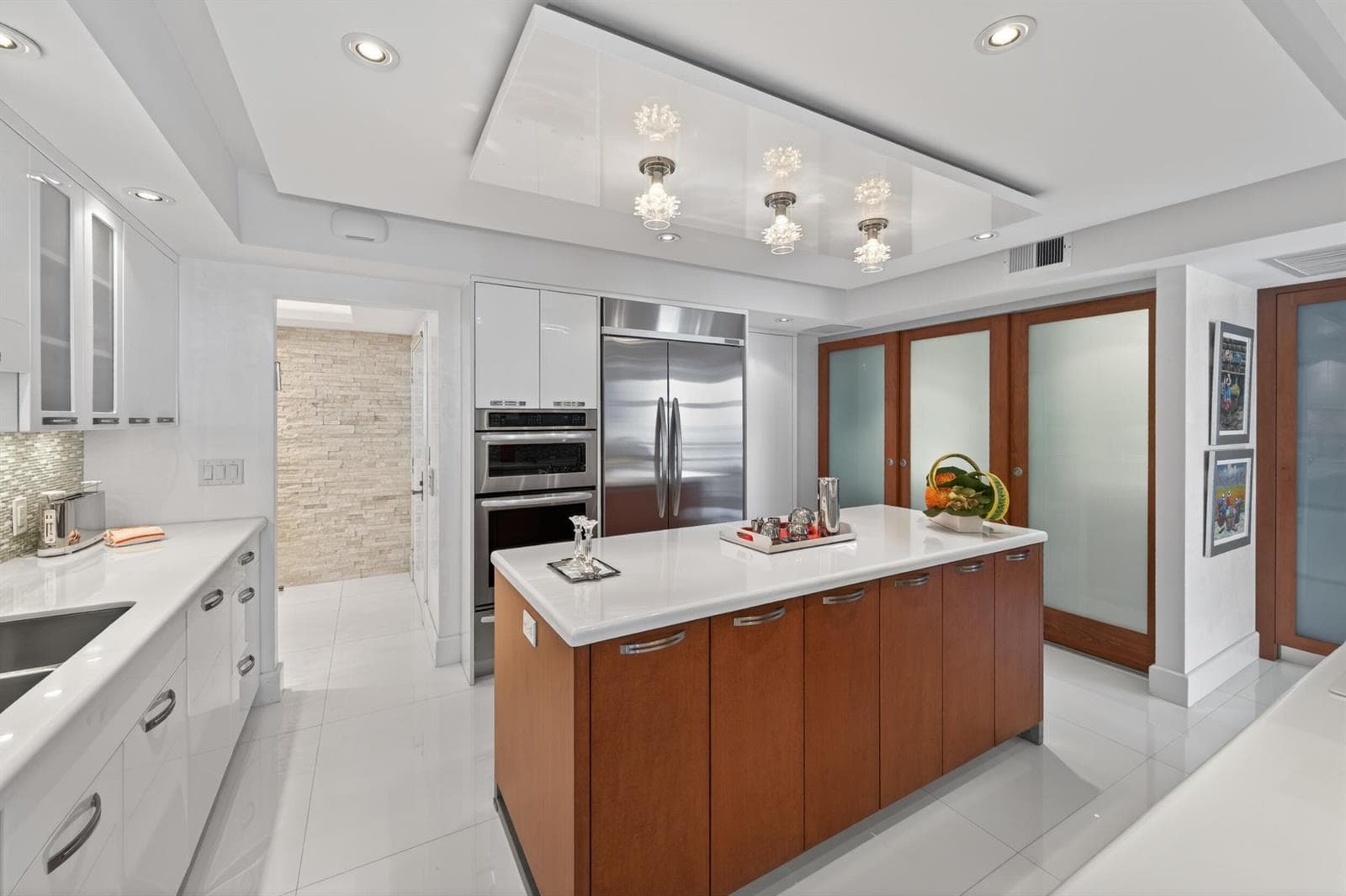 10155 Collins Avenue 1401 photo 16