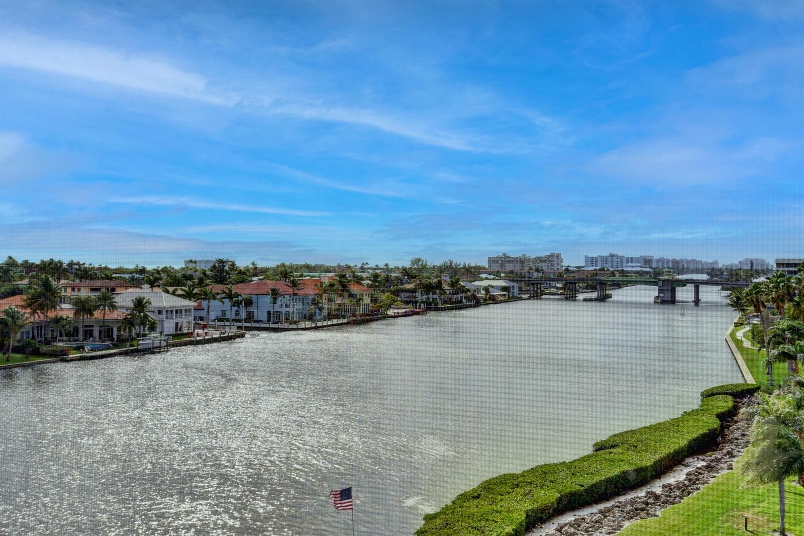 1 Harbourside Drive 3702 photo 1