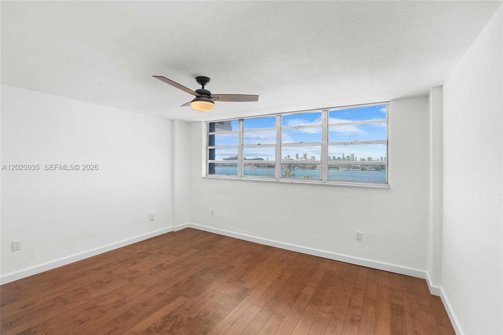800 West Ave 527 photo 11