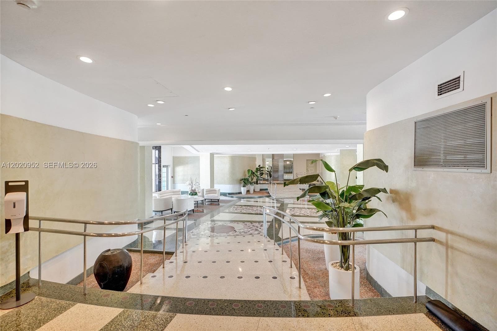 4925 Collins Ave 3H photo 23