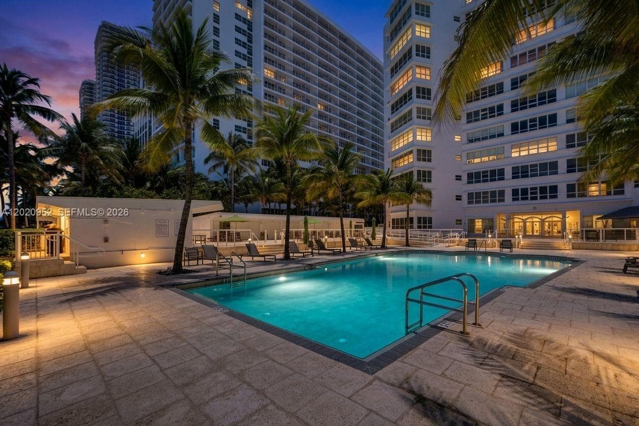 4925 Collins Ave 3H photo 2