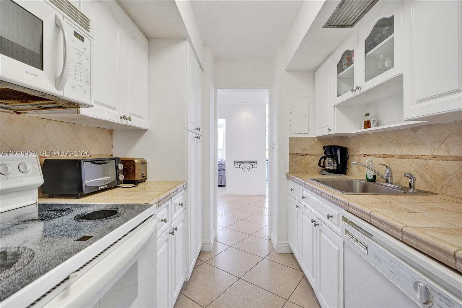 4925 Collins Ave 3H photo 12