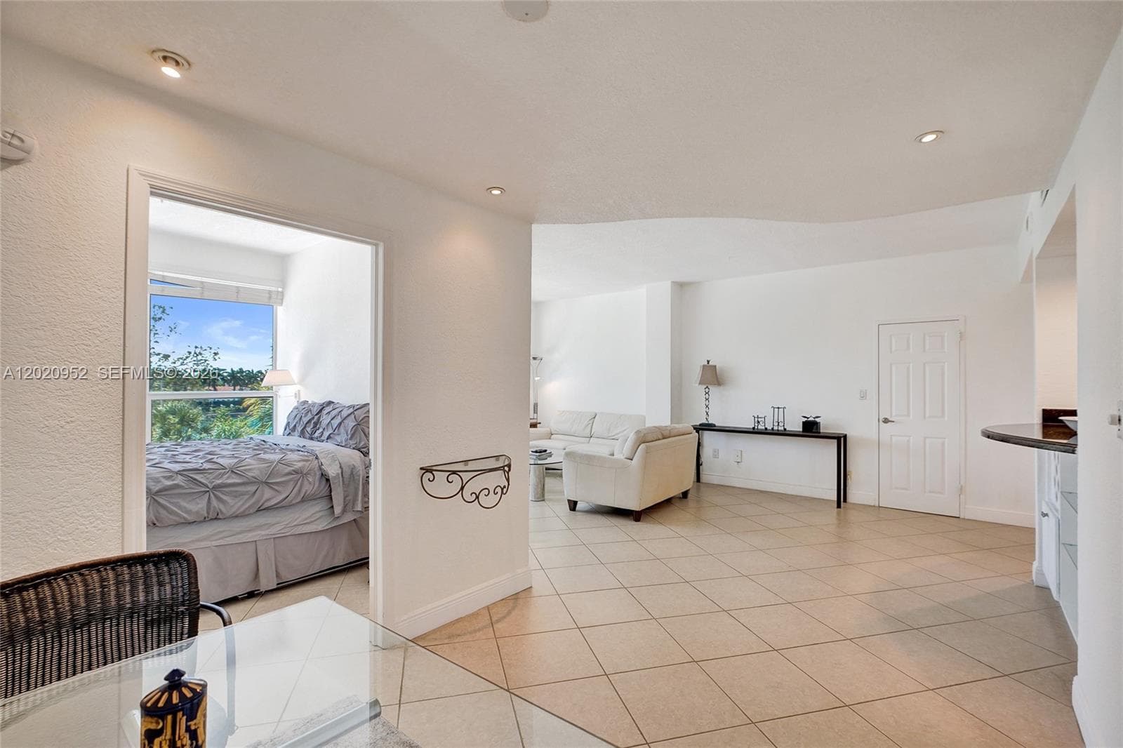 4925 Collins Ave 3H photo 9