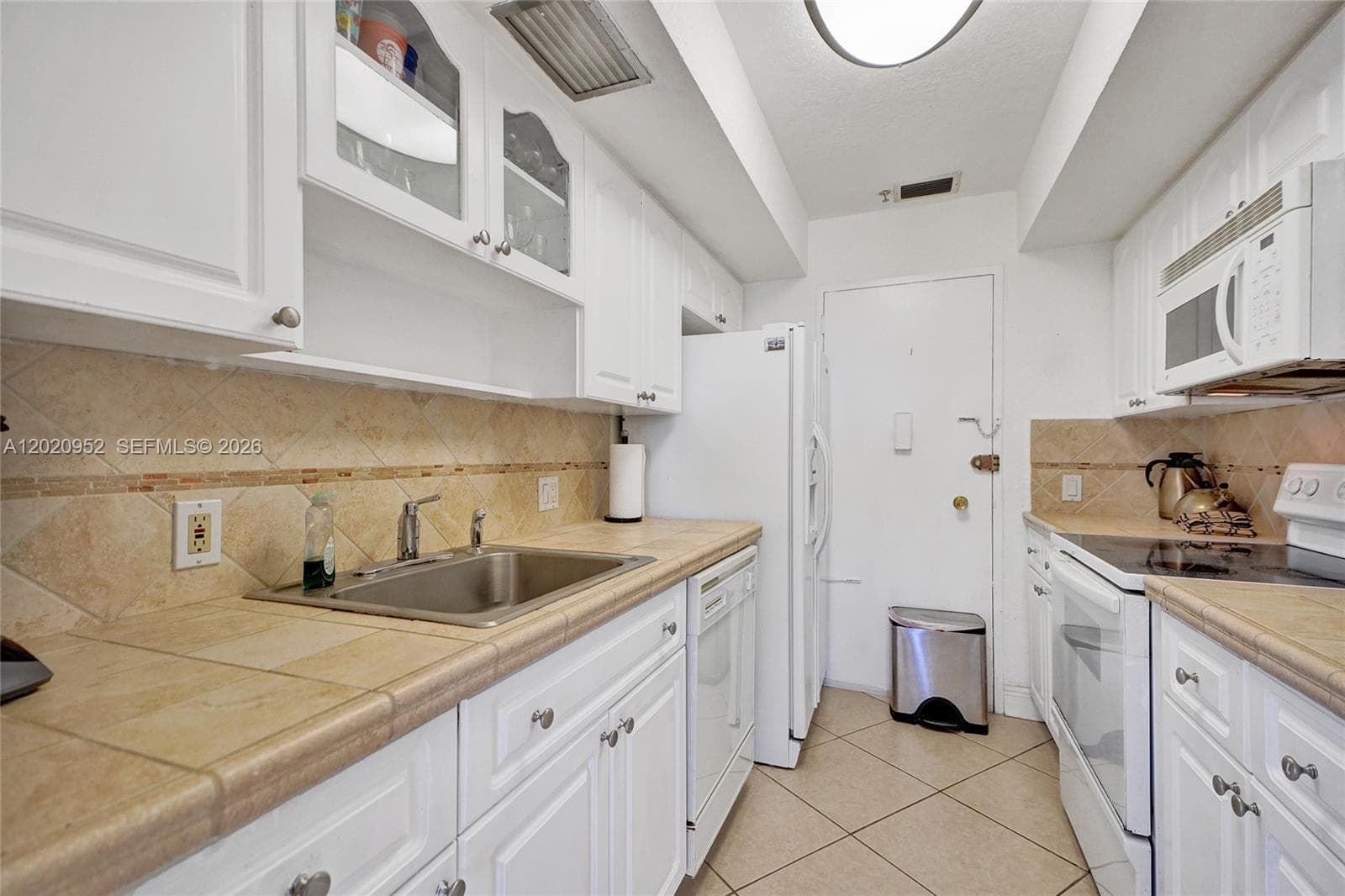 4925 Collins Ave 3H photo 10