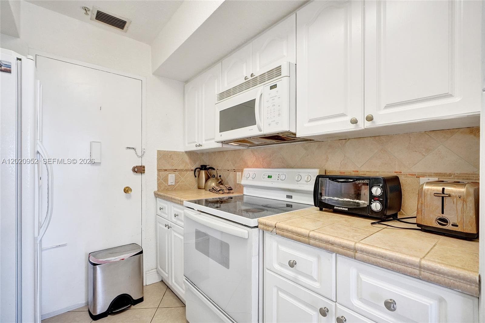 4925 Collins Ave 3H photo 11