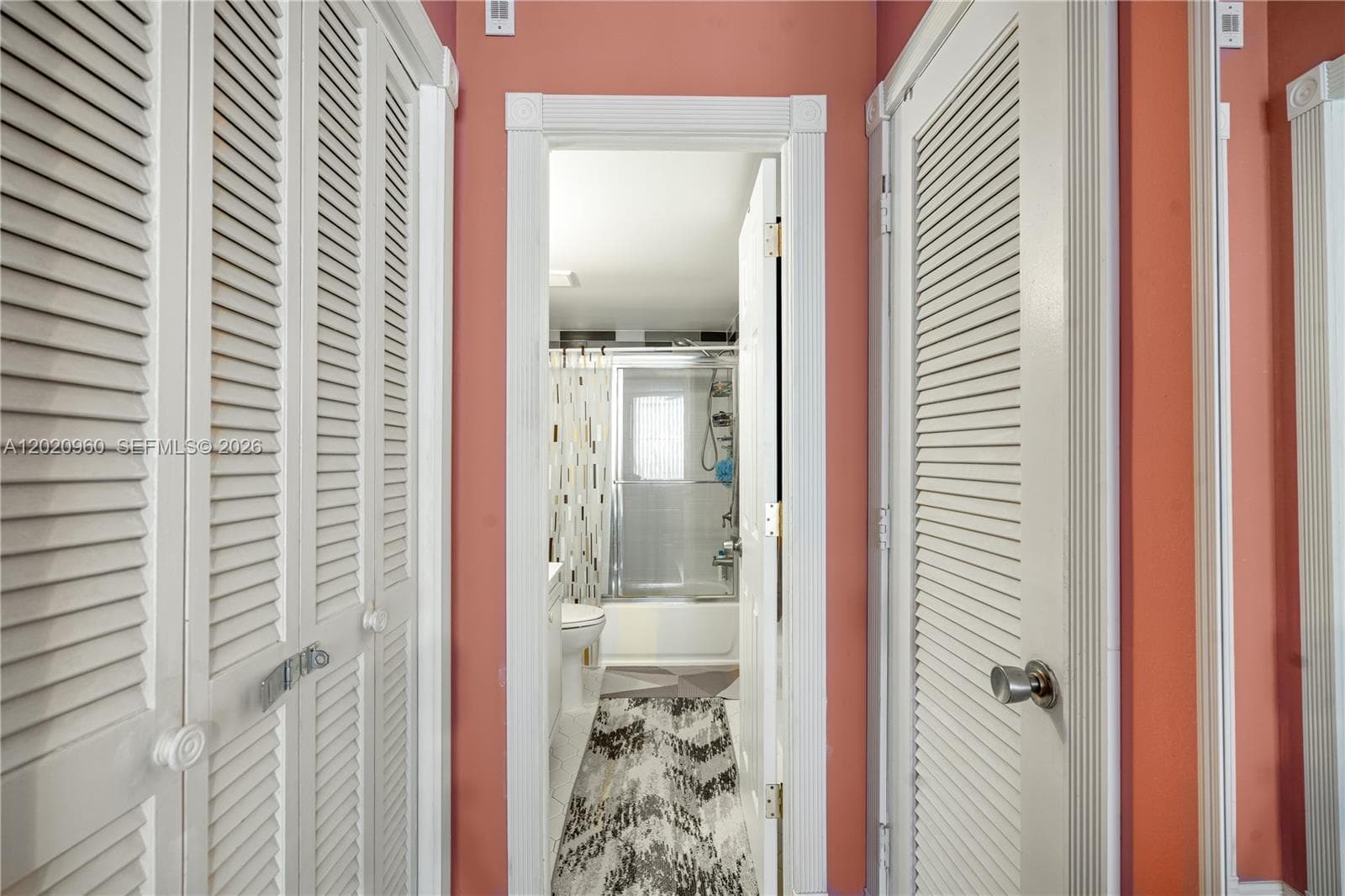 1849 Ocean Dr 305 photo 16