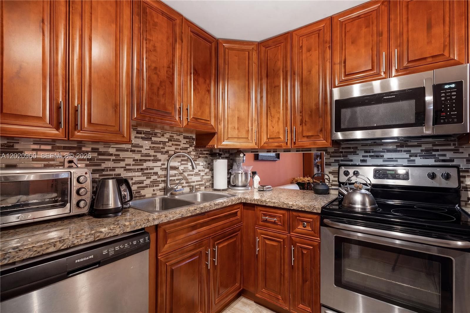 1849 Ocean Dr 305 photo 18