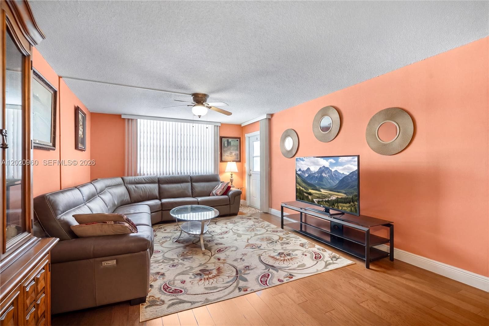 1849 Ocean Dr 305 photo 4
