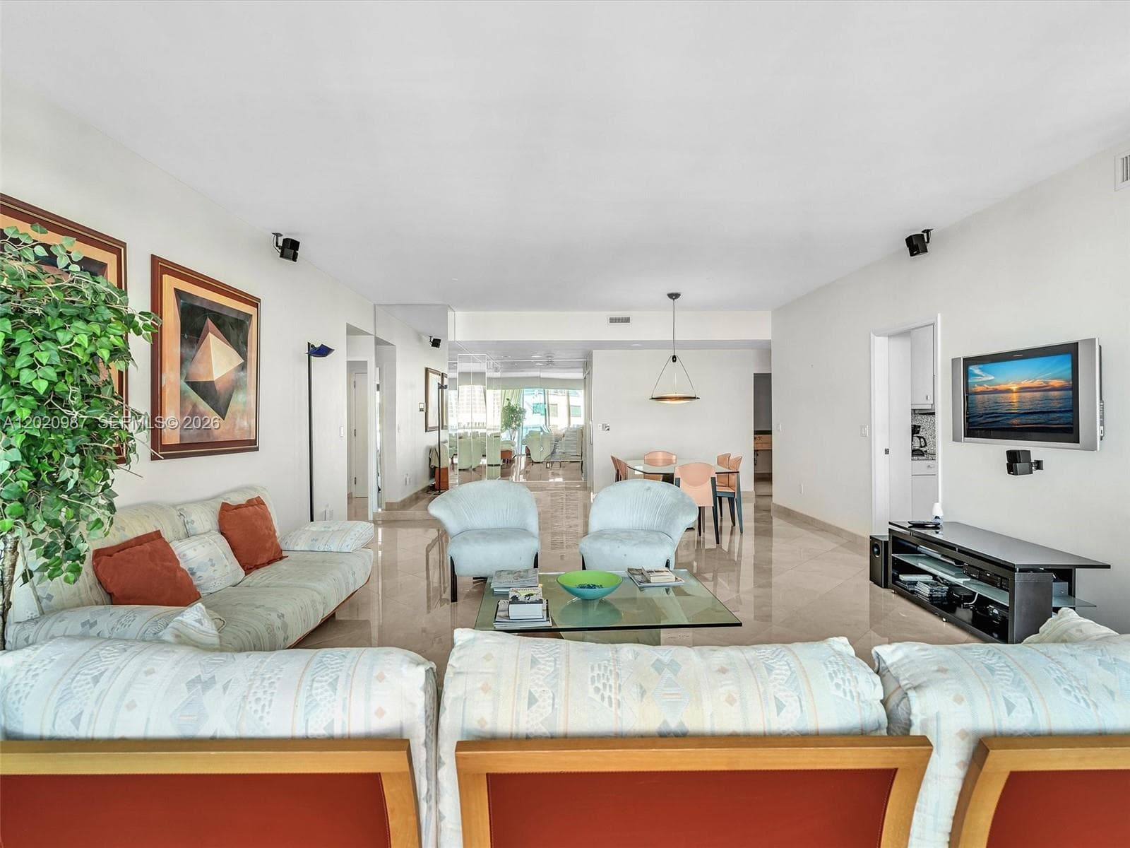 10101 Collins Ave 18C + CABANA photo 17