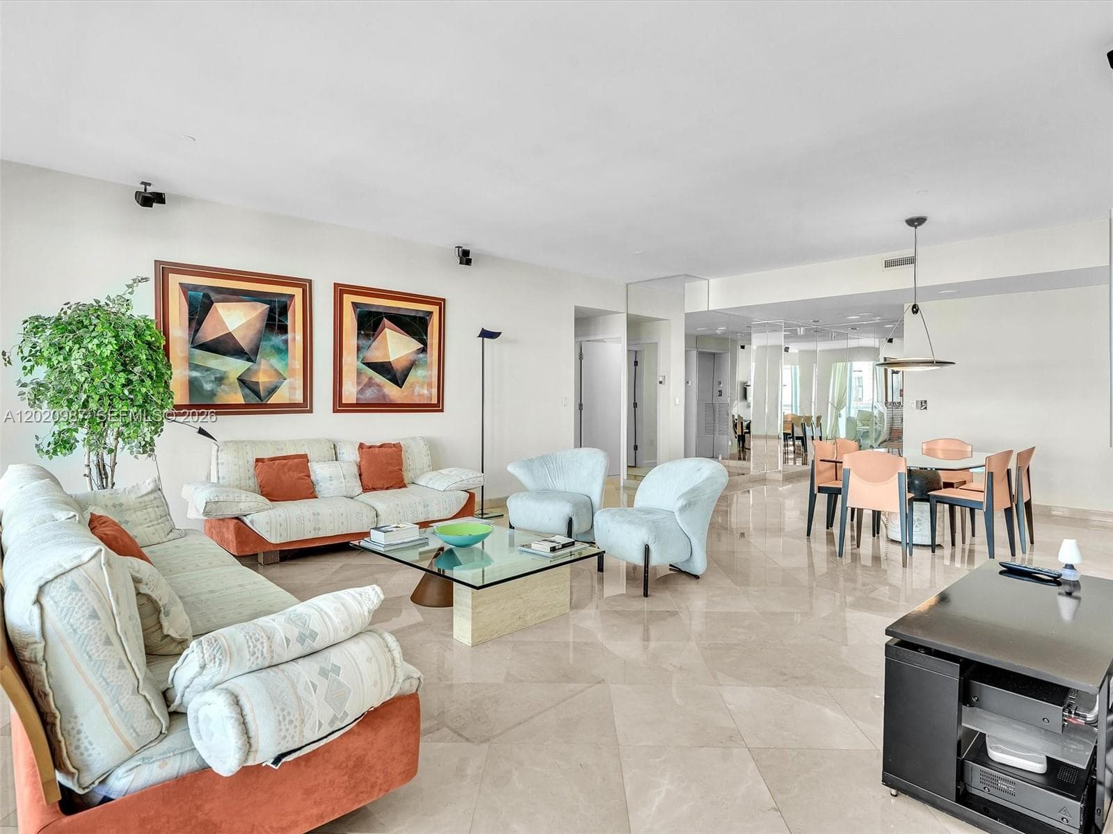 10101 Collins Ave 18C + CABANA photo 16