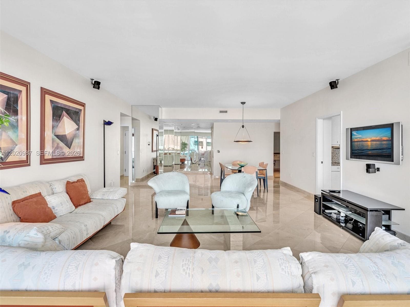 10101 Collins Ave 18C + CABANA photo 9