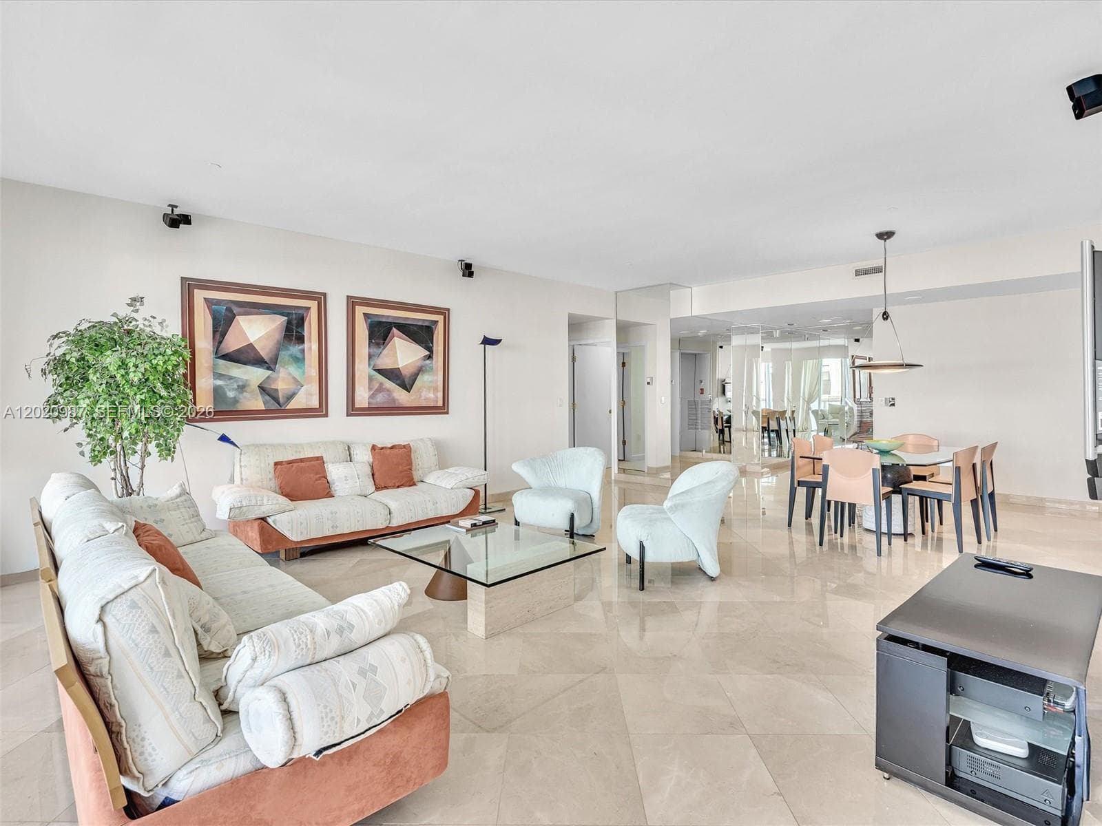 10101 Collins Ave 18C + CABANA photo 10