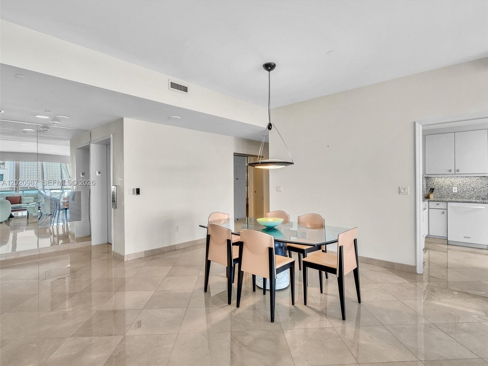 10101 Collins Ave 18C + CABANA photo 15