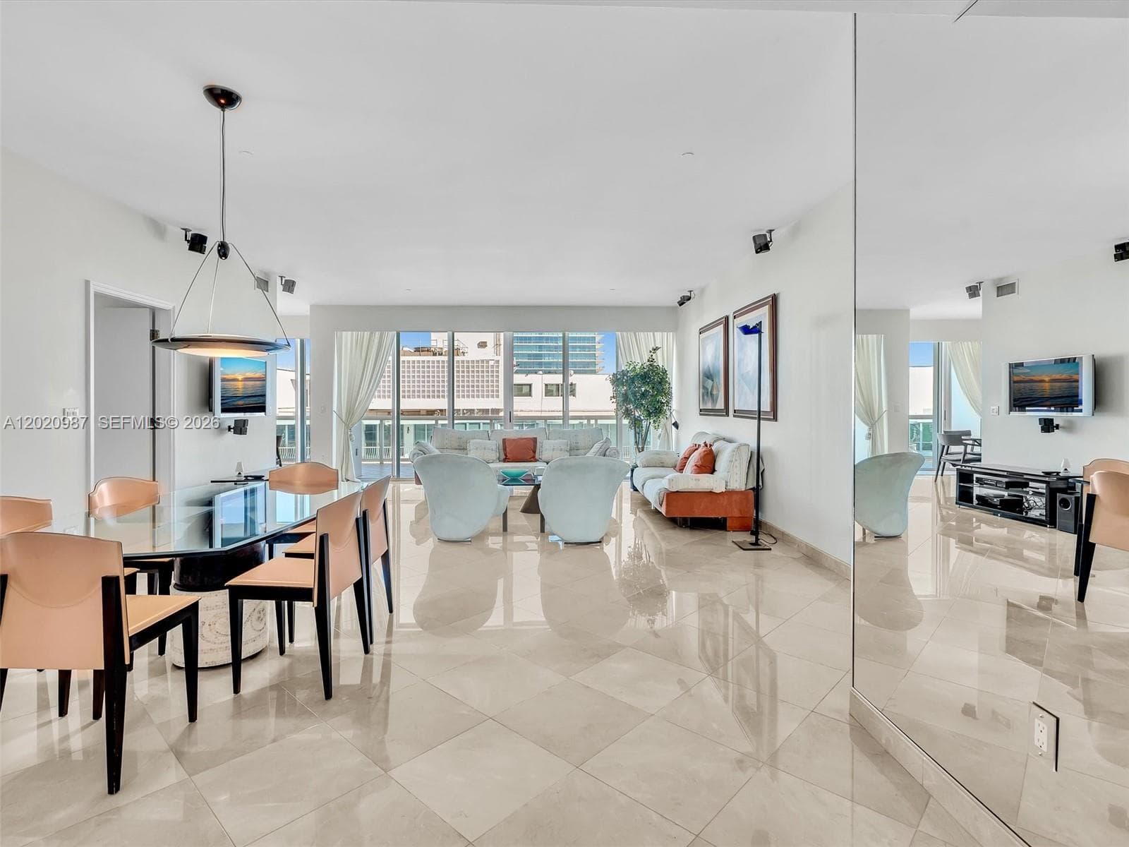 10101 Collins Ave 18C + CABANA photo 11
