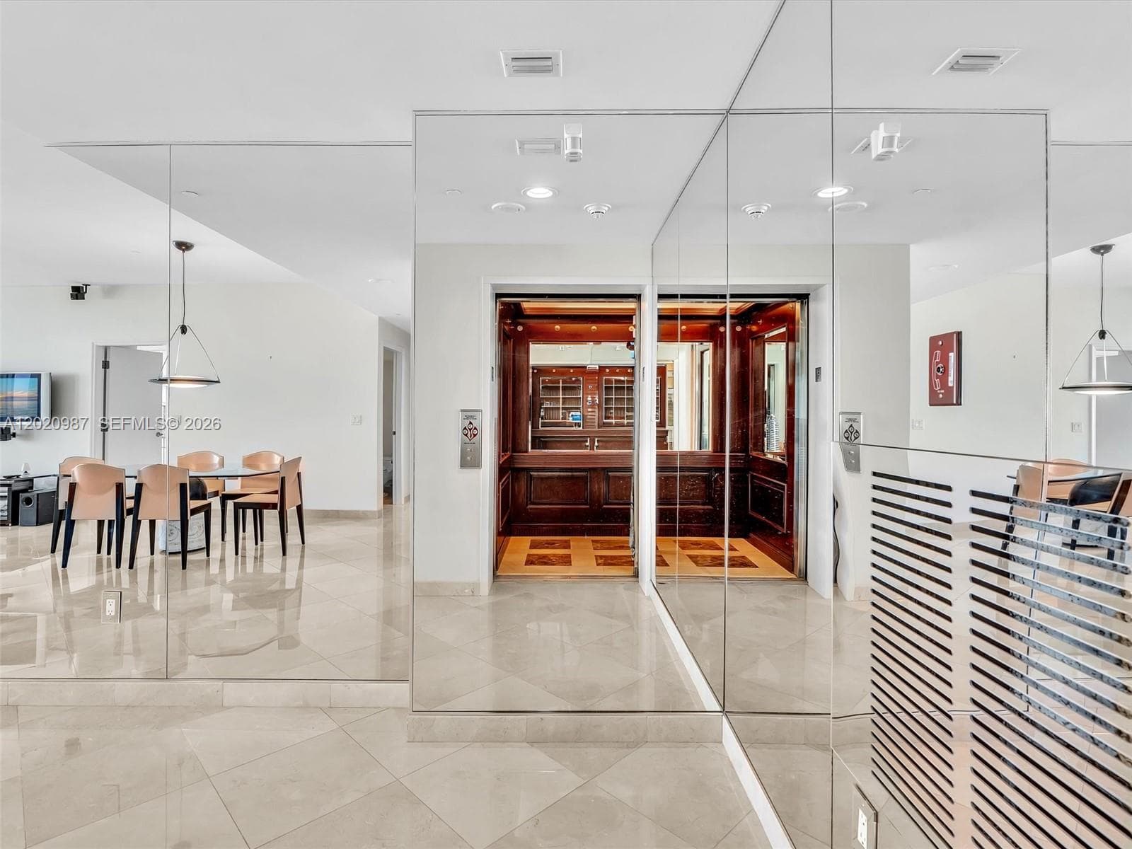 10101 Collins Ave 18C + CABANA photo 8