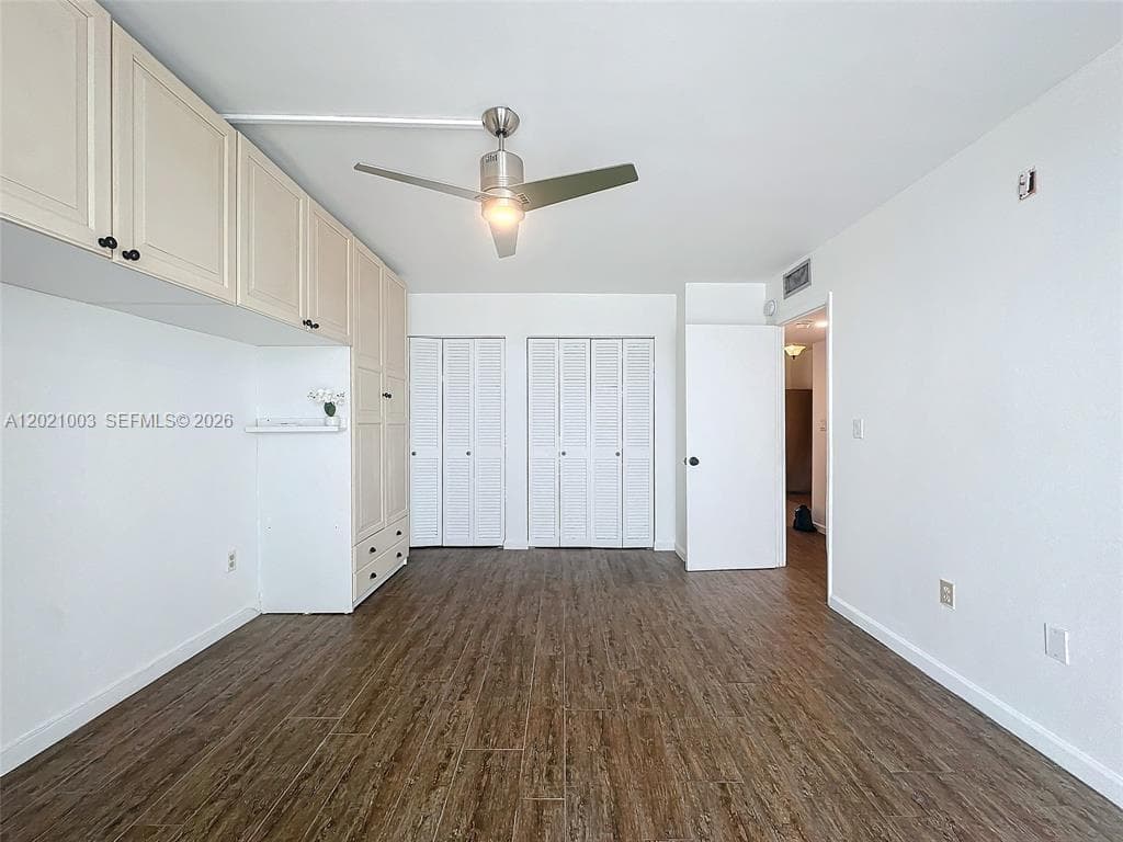 7133 Bay Dr 705 photo 12
