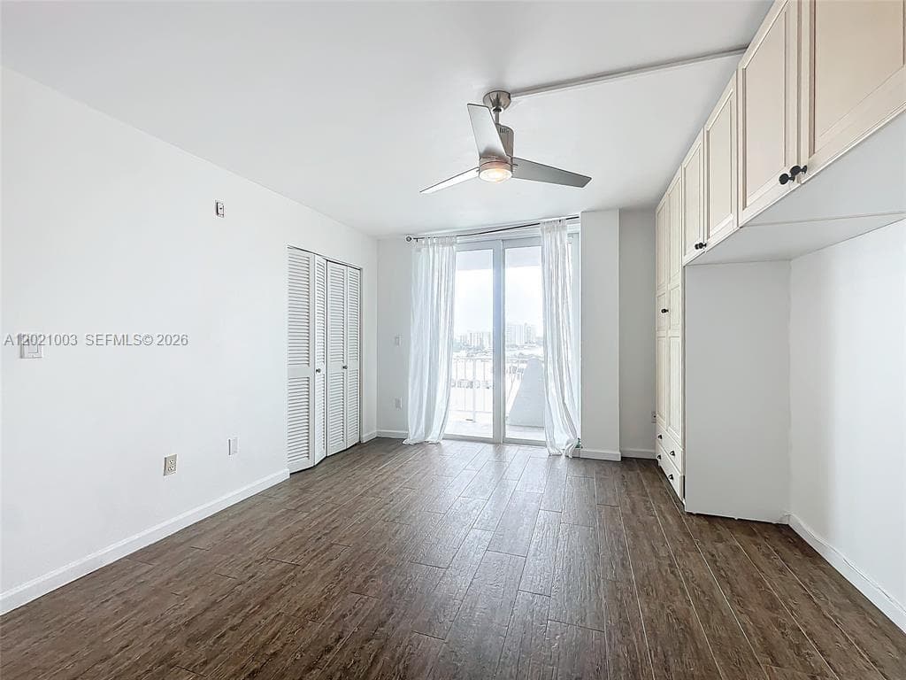 7133 Bay Dr 705 photo 7